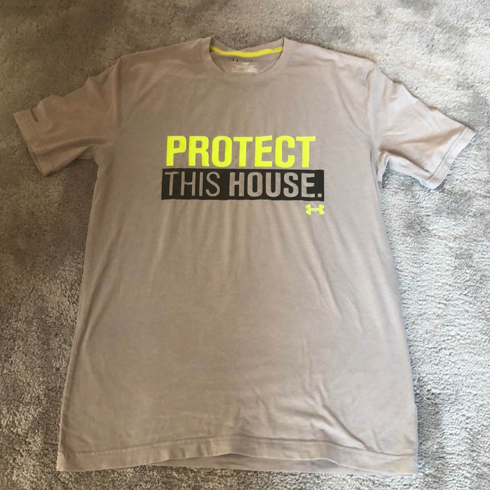 Mens Under Armour T-shirt